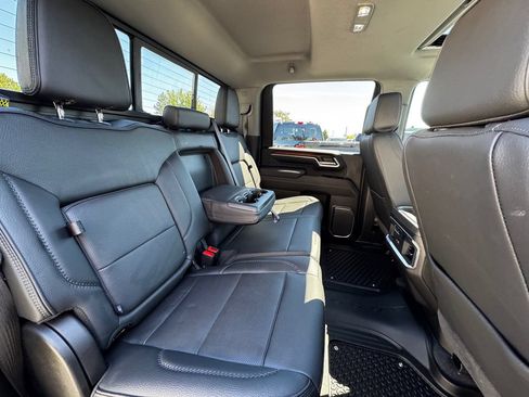 Used 2025 GMC Sierra 3500 Denali AWD/4WD image 32