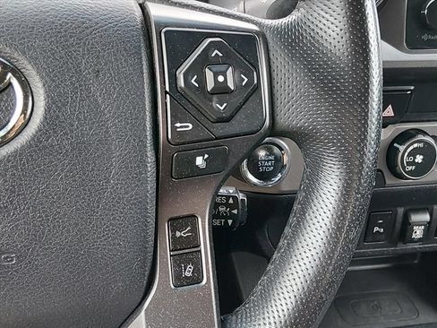 Used 2019 Toyota Tacoma 2WD Double Cab image 22