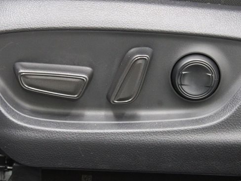 Used 2021 Toyota Camry LE FWD image 15