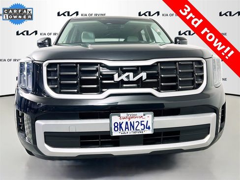 Used 2023 Kia Telluride S image 2