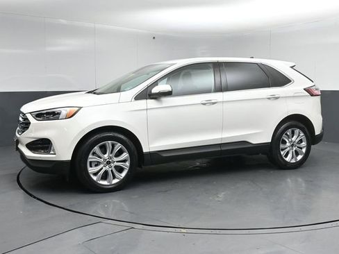 Certified 2023 Ford Edge Titanium w/ Equipment Group 301A image 4