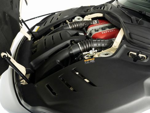 Used 2025 Ferrari Purosangue AWD/4WD image 58
