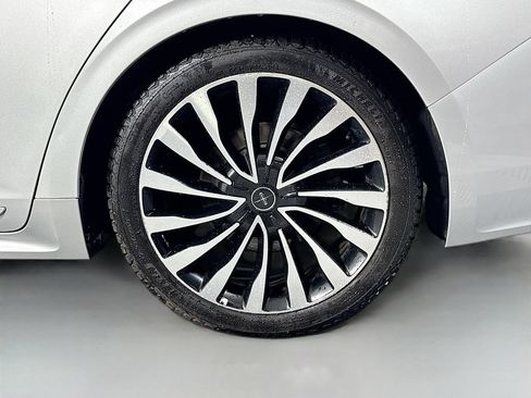 Used 2018 Lincoln Continental Black Label FWD image 40