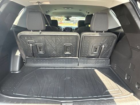 Used 2021 Chevrolet Traverse LT AWD/4WD image 14