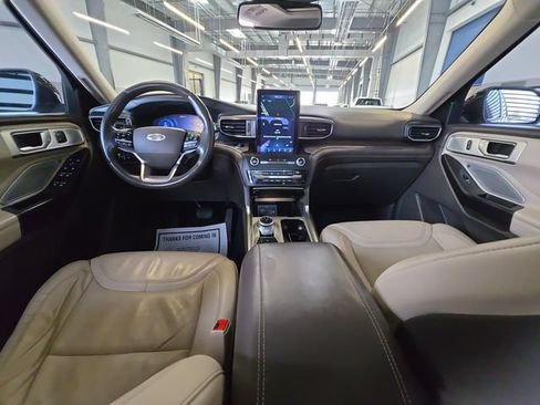 Used 2020 Ford Explorer Platinum w/ Premium Technology Package AWD/4WD image 21
