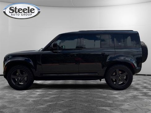 Used 2023 Land Rover Defender 110 X-Dynamic SE image 2
