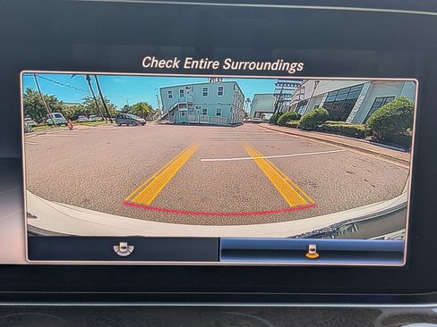 Used 2020 Mercedes-Benz E 350 Sedan image 10