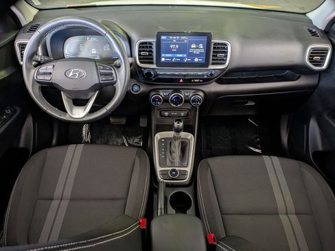 Used 2025 Hyundai Venue SEL FWD image 22