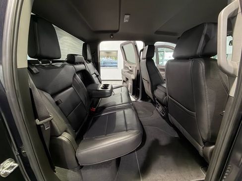 Used 2025 GMC Sierra 1500 SLT AWD/4WD image 15