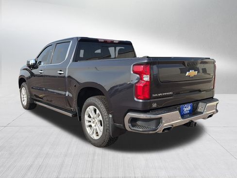 Used 2022 Chevrolet Silverado 1500 LTZ w/ LTZ Premium Package AWD/4WD image 5