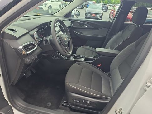 Used 2023 Chevrolet TrailBlazer LT w/ Convenience Package AWD/4WD image 15