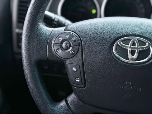 Used 2012 Toyota Tundra 4x4 CrewMax image 20