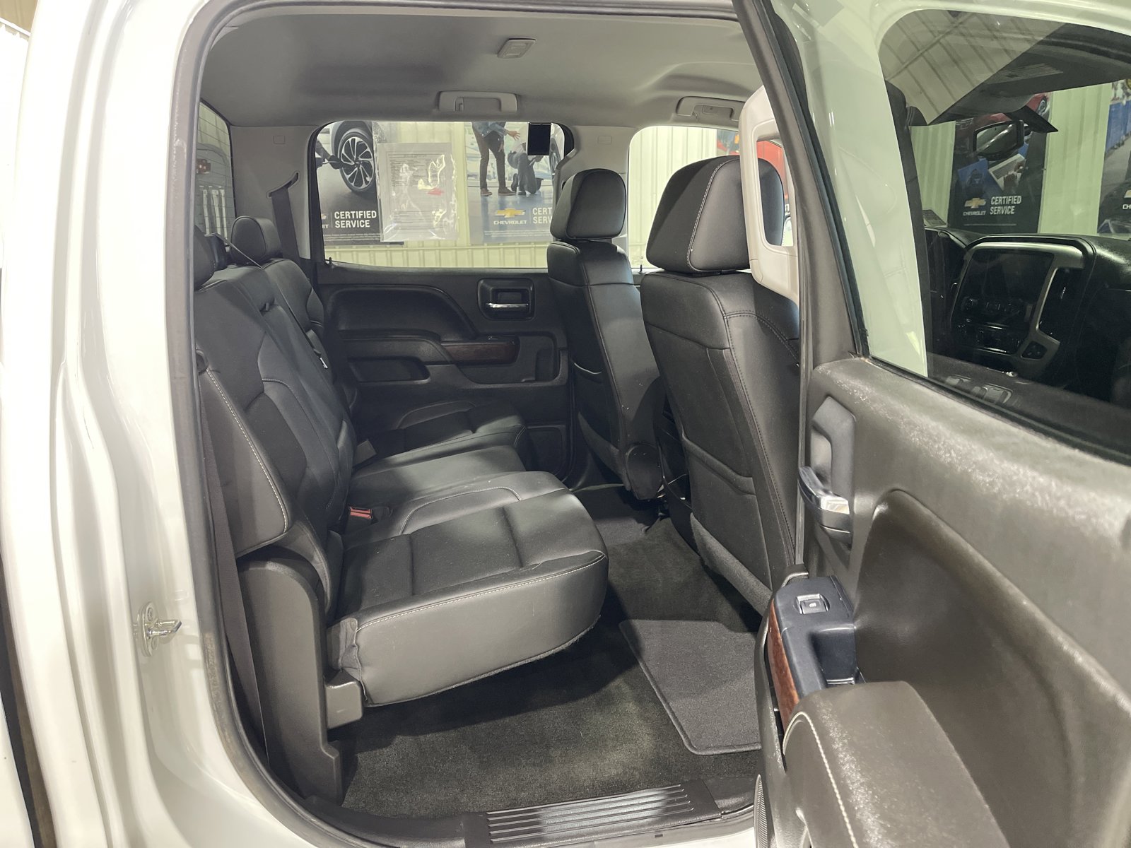 Used 2017 GMC Sierra 1500 SLT w/ SLT Premium Package AWD/4WD image 16