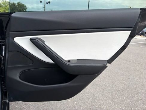 Used 2019 Tesla Model 3 Standard Range Plus RWD image 13
