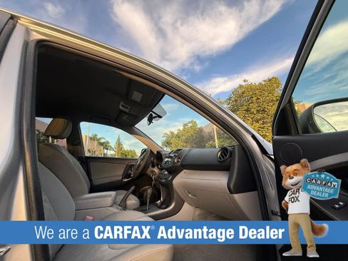 Used 2011 Toyota RAV4 4WD w/ Base L4 Extra Value Pkg image 24