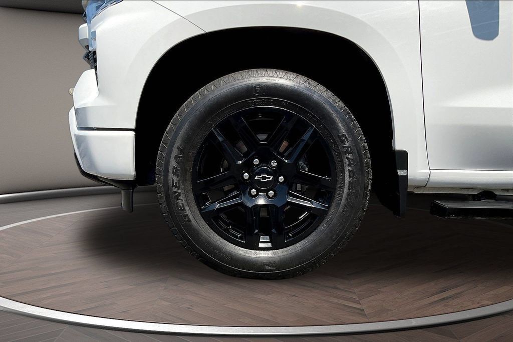 Used 2024 Chevrolet Silverado 1500 RST RWD image 38