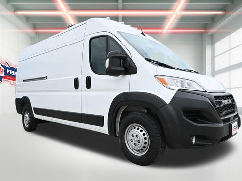 Used 2025 RAM ProMaster 2500 w/ Convenience Group FWD image 4