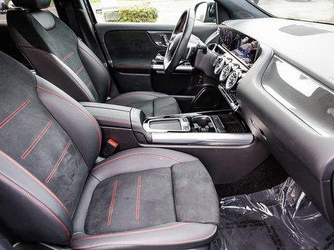 Certified 2025 Mercedes-Benz GLA 250 GLA 250 image 17