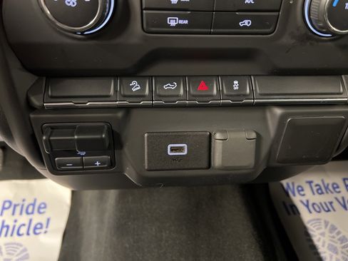 Used 2020 Chevrolet Silverado 1500 Custom Trail Boss w/ Custom Convenience Package image 14