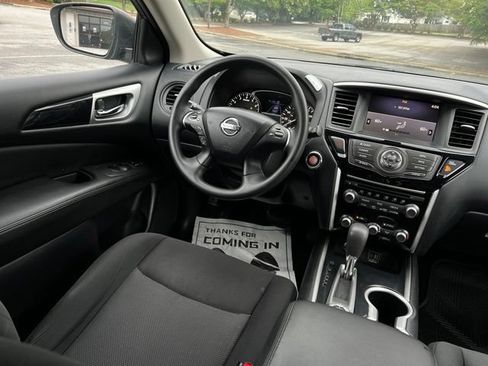 Used 2020 Nissan Pathfinder S AWD/4WD image 27