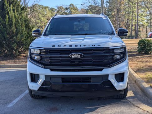New 2025 Ford Expedition Max Platinum w/ Stealth Performance Package image 7