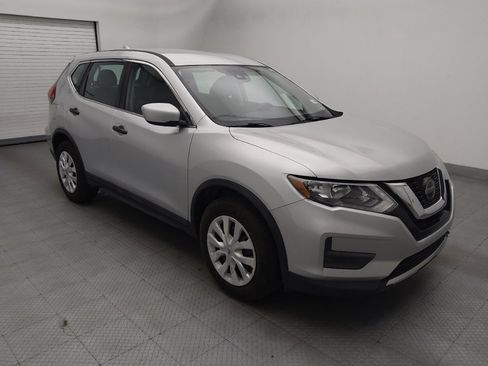 Used 2020 Nissan Rogue S FWD image 13