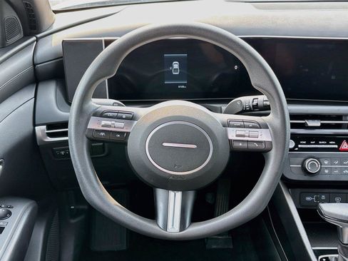 Certified 2025 Hyundai Santa Cruz SE AWD/4WD image 17