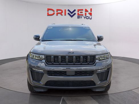 New 2026 Jeep Grand Cherokee L Limited image 8