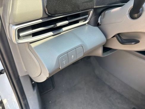 Used 2024 Hyundai Elantra SEL FWD image 20
