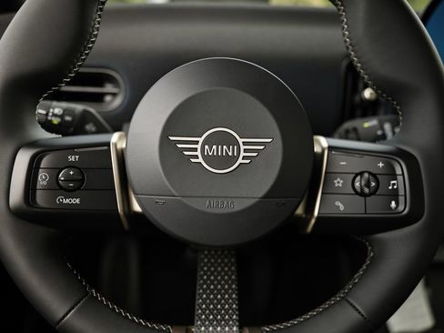 New 2026 MINI Cooper 2-Door Hardtop FWD image 28