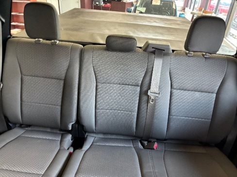 Used 2015 Ford F150 XLT RWD image 27