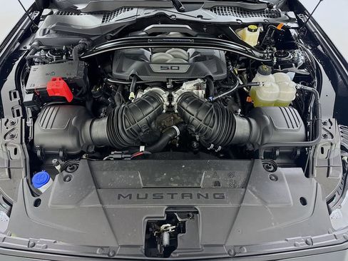 Used 2025 Ford Mustang Dark Horse image 29