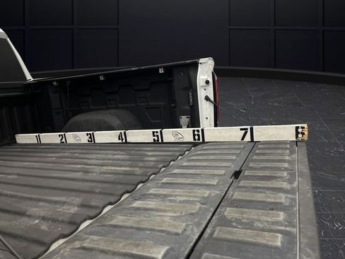 Used 2022 GMC Sierra 1500 AT4X image 17