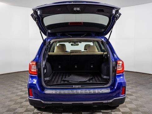 Used 2017 Subaru Outback 2.5i Premium image 42