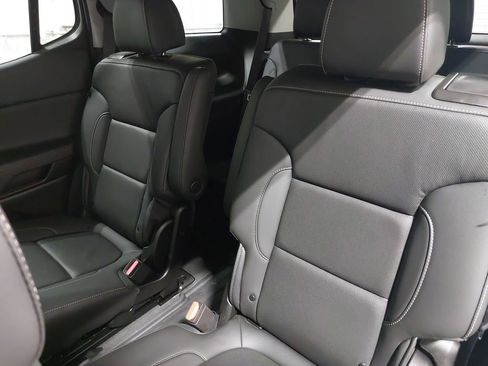 Used 2023 GMC Acadia SLT w/ Trailering Package image 16