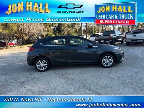 Used 2018 Chevrolet Cruze LT image 12