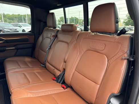 Used 2022 RAM 1500 Limited w/ Body Color Bumper Group AWD/4WD image 36