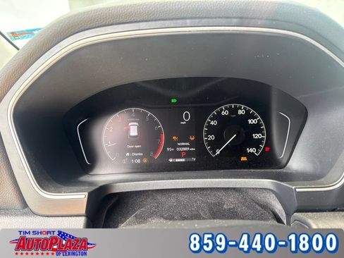 Used 2025 Honda Pilot Touring image 10