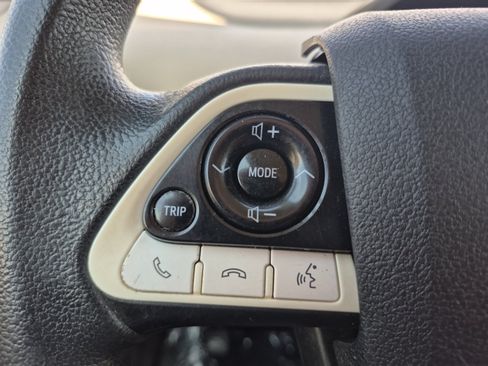 Used 2016 Toyota Prius Two FWD image 11