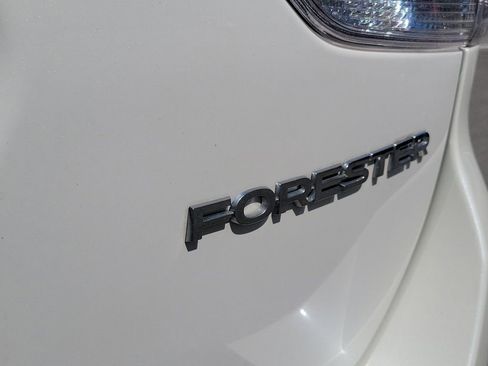 Used 2020 Subaru Forester Premium image 9