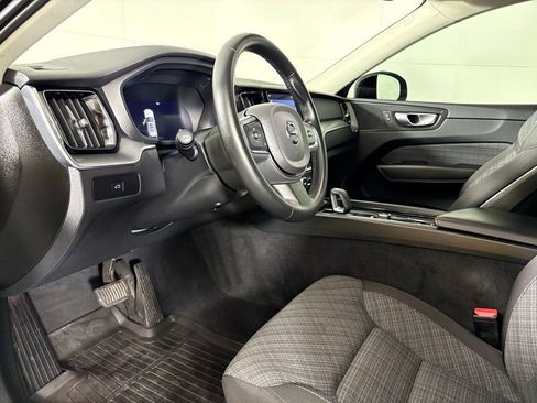 Used 2024 Volvo XC60 B5 Core w/ Protection Package Premier AWD/4WD image 22