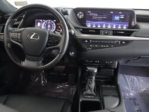 Used 2019 Lexus ES 350 w/ Premium Package FWD image 2