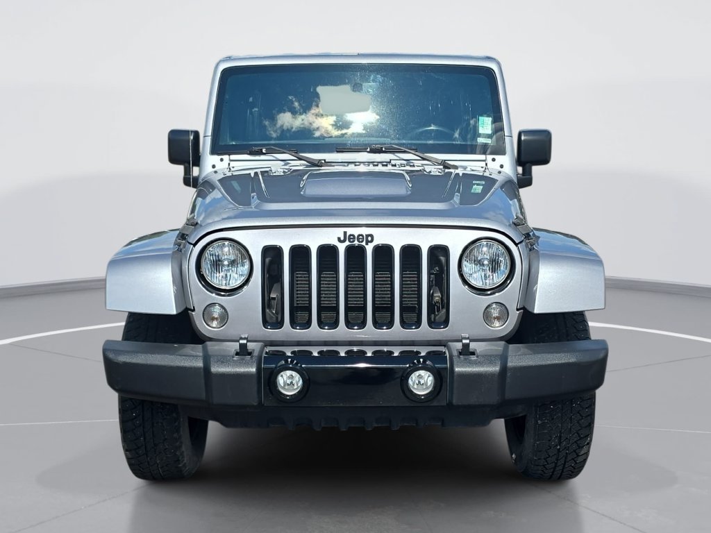 Used 2018 Jeep Wrangler Unlimited Sahara w/ Dual Top Group AWD/4WD image 10