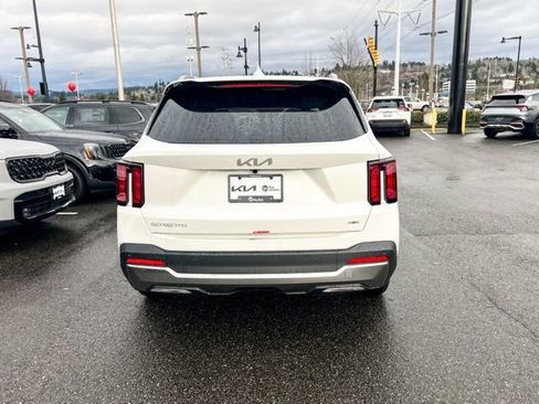 Used 2025 Kia Sorento EX w/ EX Panoramic Sunroof Package image 9