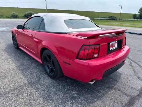Used 2004 Ford Mustang GT RWD image 11