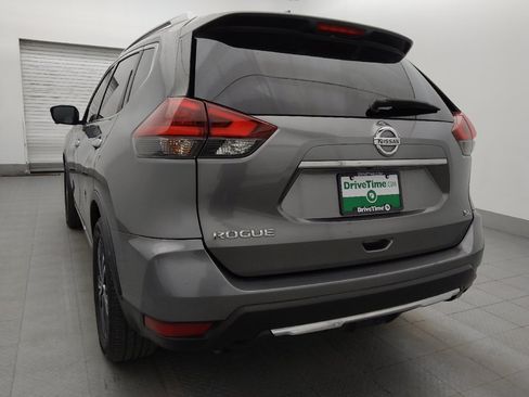 Used 2018 Nissan Rogue SL FWD image 5