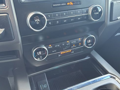Used 2020 Ford Expedition Max XLT RWD image 30