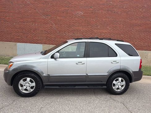 Used 2007 Kia Sorento EX AWD/4WD image 2