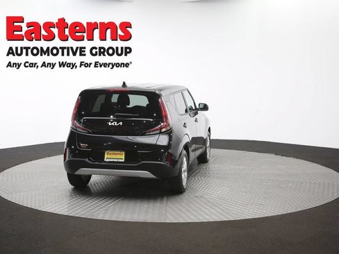 Used 2025 Kia Soul LX w/ LX Technology Package FWD image 36