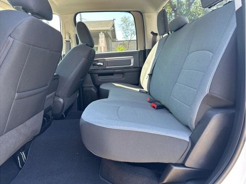 Used 2022 RAM 1500 Classic SLT image 13